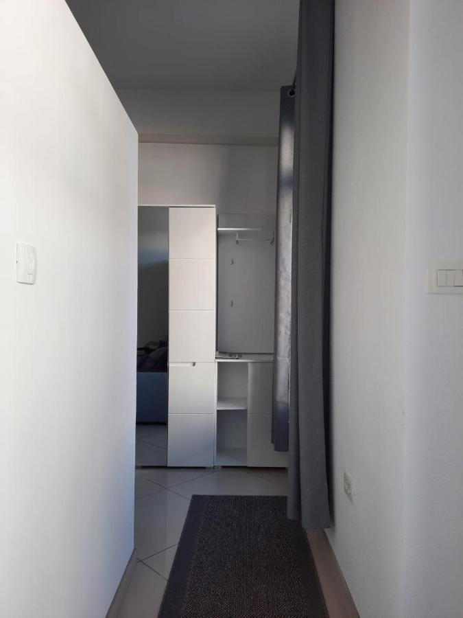 Apartment Gs Centar Gospić Buitenkant foto