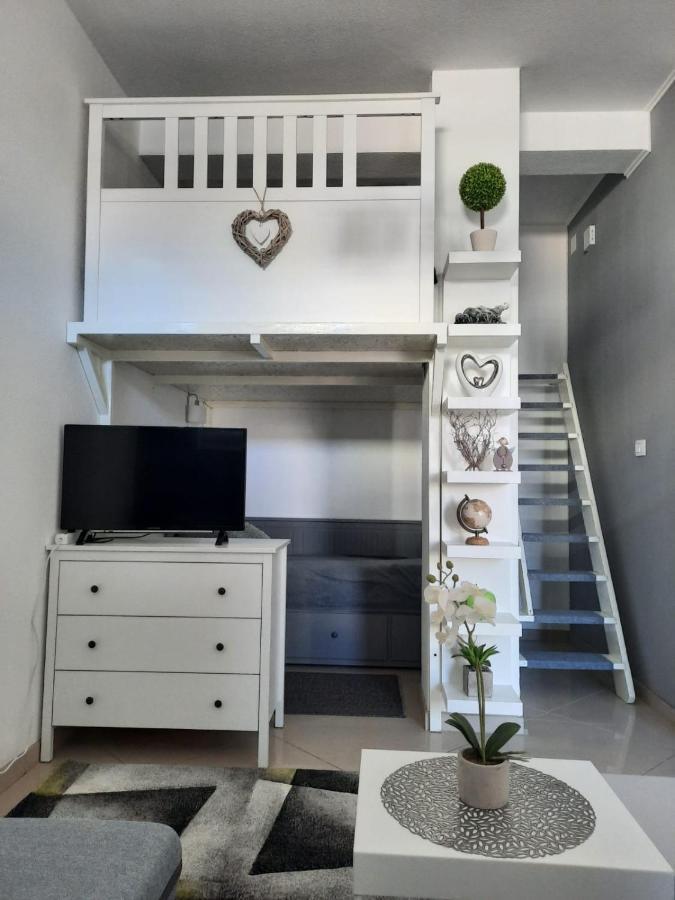 Apartment Gs Centar Gospić Buitenkant foto