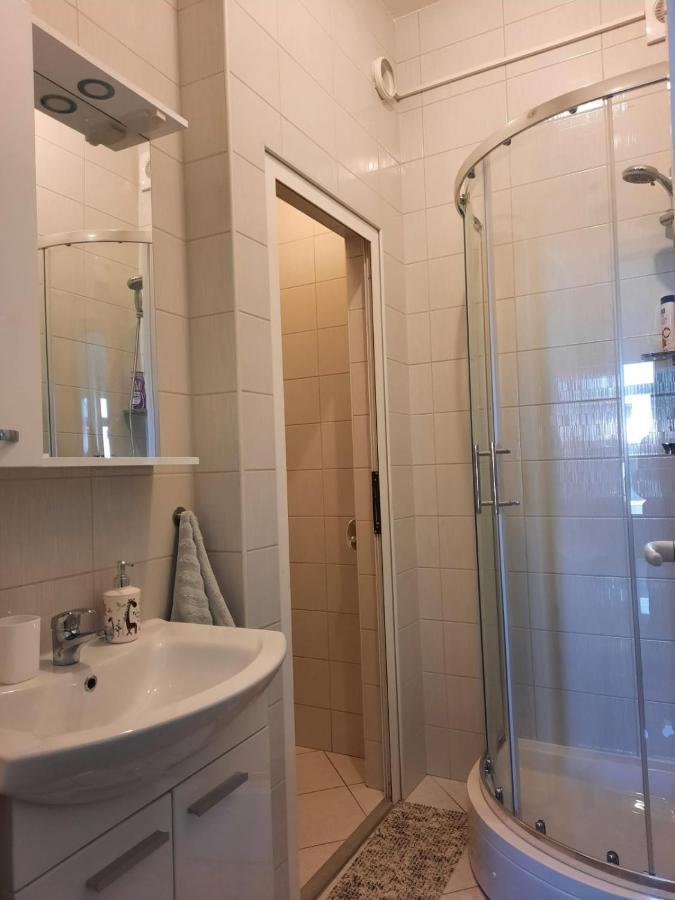 Apartment Gs Centar Gospić Buitenkant foto